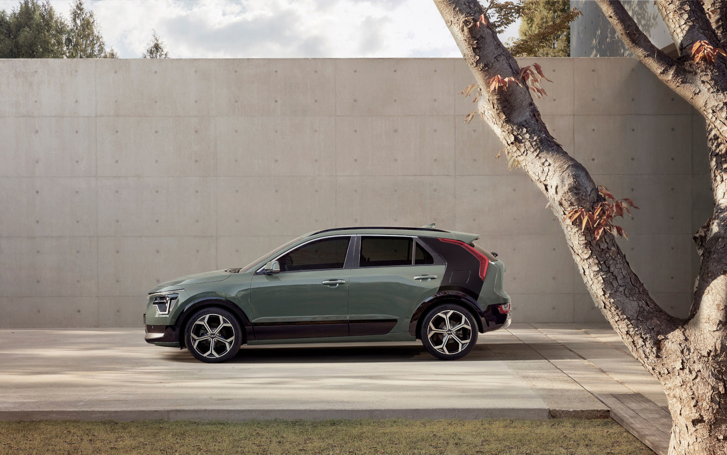 Kia Niro 2023 SUV Drive